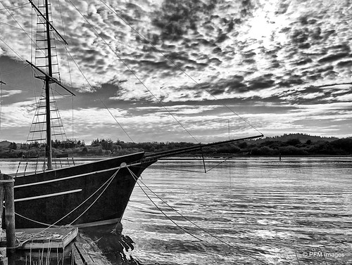 ship boat harbor bay ocean clouds sky monochrome dock port coosbay oregon coast coastal rope mast rigging wharf outdoor sea waterscape landscape apple iphone
