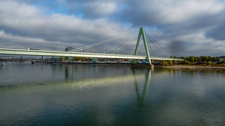 Severinsbrücke über den Rhein