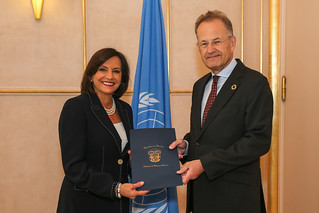 NEW PERMANENT REPRESENTATIVE OF PANAMA PRESENTS CREDENTIALS TO THE DIRECTOR-GENERAL OF THE UNITED NATIONS OFFICE AT GENEVA