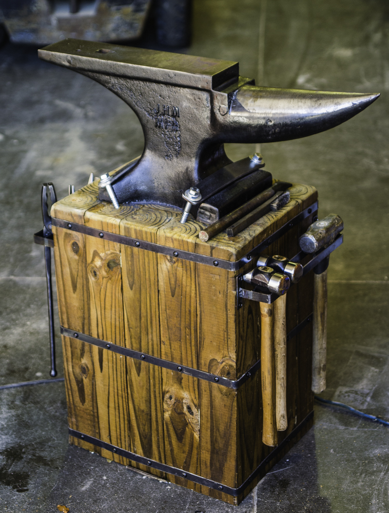 heartland anvil stand