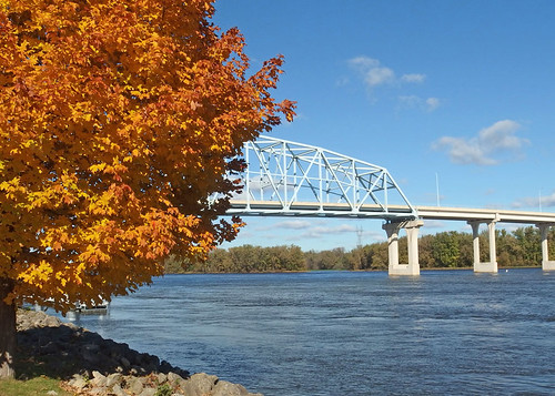autumn bridge mississippiriver