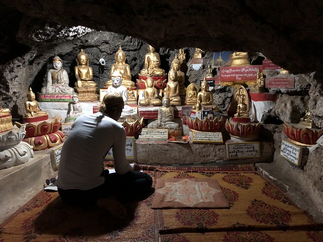 Pindaya con Bagan en el horizonte - Myanmar, Camboya y Laos: la ruta de los mil templos (22)
