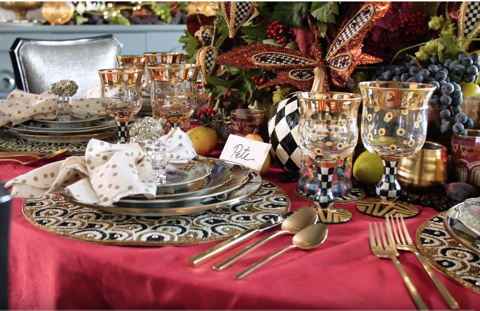 How To set a formal table
