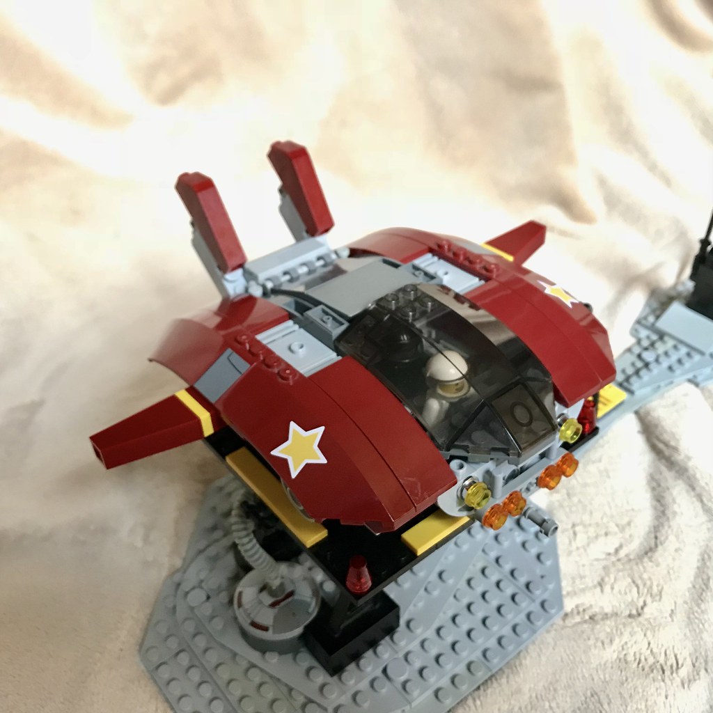 Star Hopper personal spacecraft with landing pad. Expansion pack for my space adventure playset™️®️©️