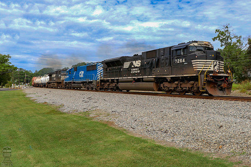 engine locomotive emd sd70acu sd60 standardcab d944cw norfolksouthern cit railway railroad railfan manifest freight train lindale georgia