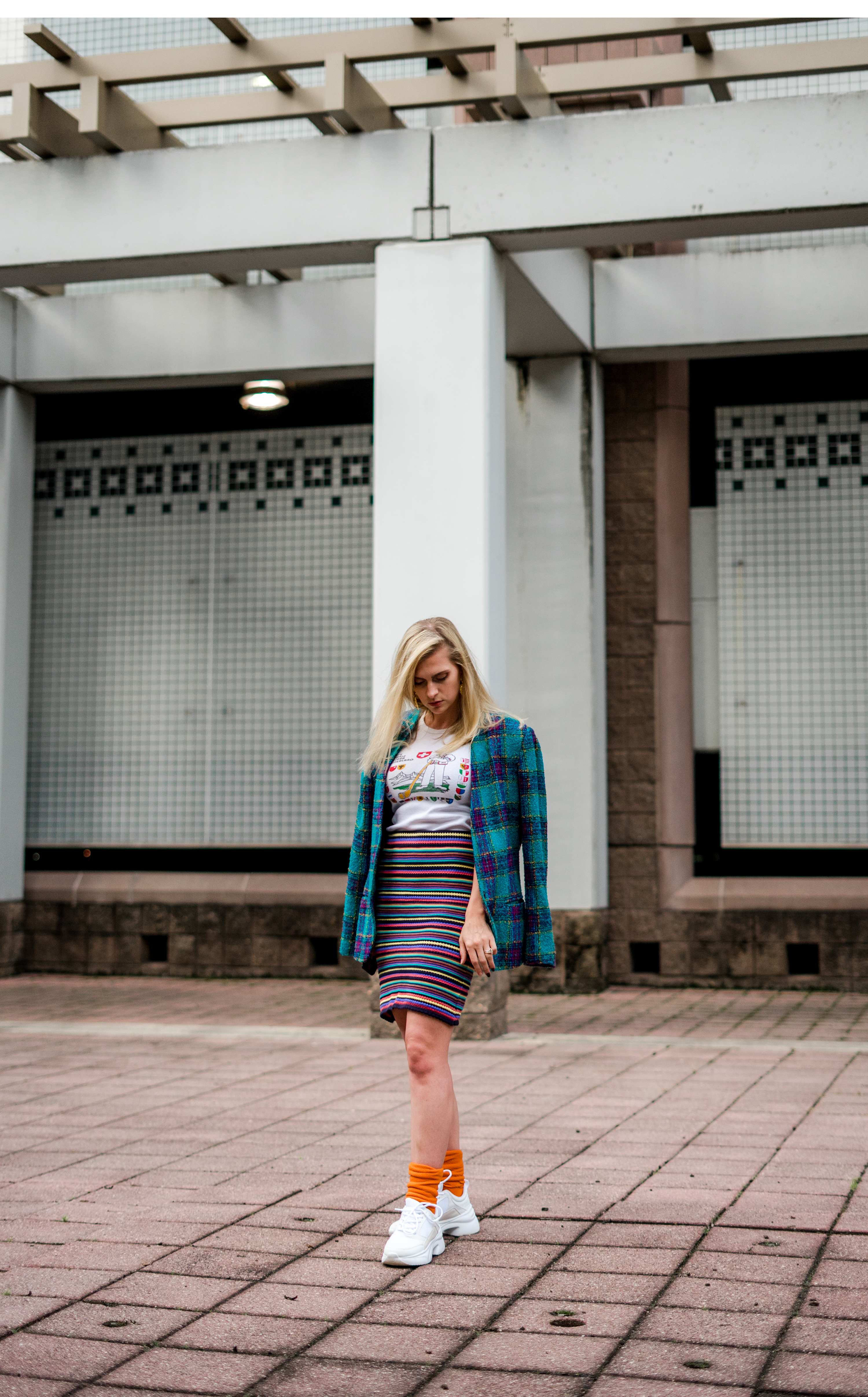 Heirloomen Vintage - Bold & Bright Outfit