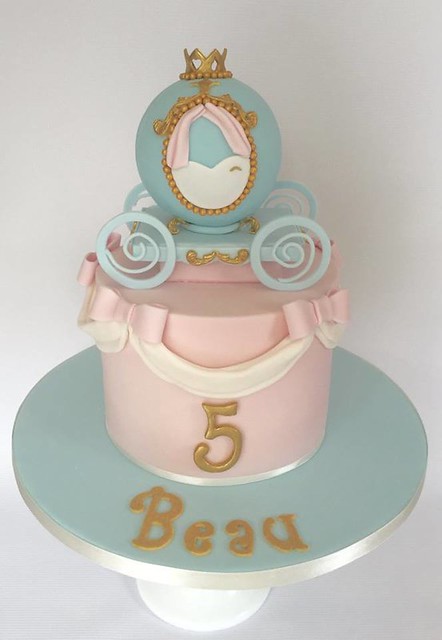 Cake by Kitty & Elsie Boutique Bakery