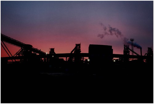 silhouette sunrise colour industry industrial sunlit sunlight weather weatherwatch sky clouds scunthorpe lincolnshire northlincolnshire northlincs nlincs nature naturephotography