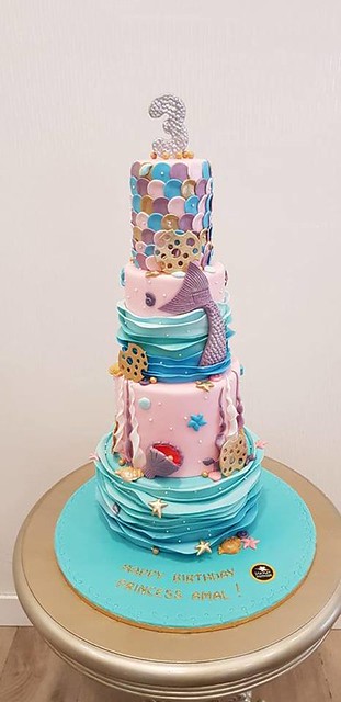 Cake by Mimoza Cakes