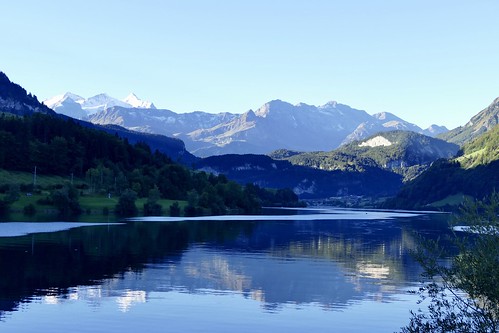 lungerersee lungern see lake lago water spiegelung light magic moment sunrise mountains panorama panoramic view switzerland schweiz suisse suiza sivzzera landscape nature 2018