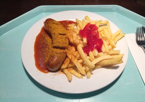 Curried bratwurst with french fries / Currwurst mit Pommes Frites